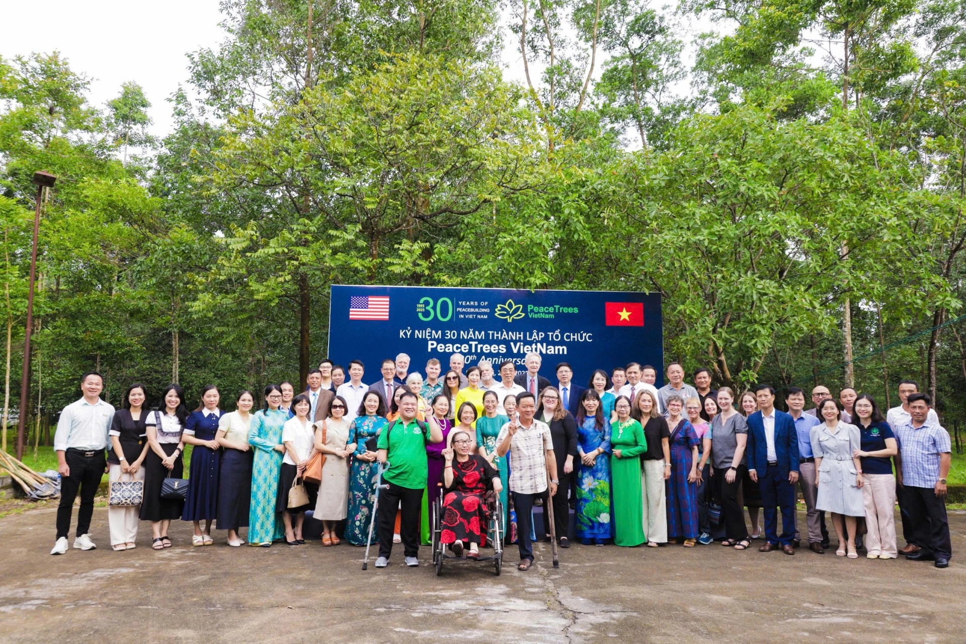 Các hoạt động của PeaceTrees Việt Nam đã kết nối nhiều tổ chức, cá nhân yêu chuộng hòa bình - Ảnh: Q.H