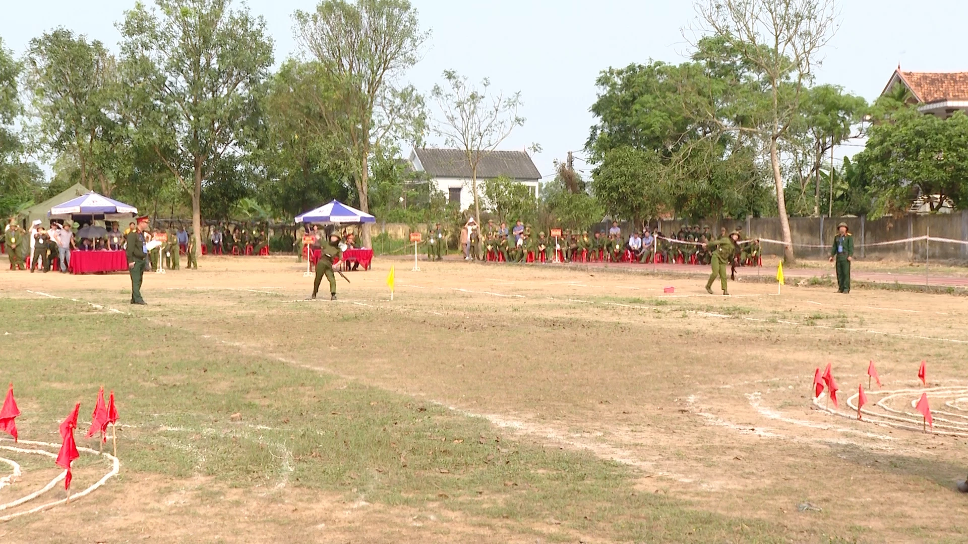 Hội thi là sân chơi bổ ích để học sinh THPT Quảng Trị giao lưu, học hỏi kinh nghiệm - Ảnh: Thùy Trang
