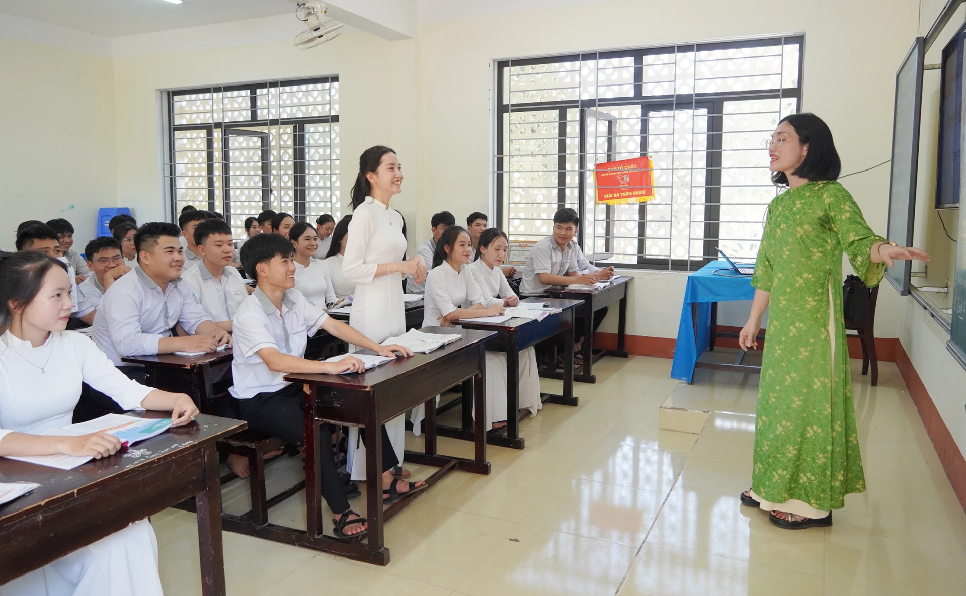 Trường THPT Hùng Vương (xã Bố Trạch) luôn chú trọng nâng cao chất lượng dạy học - Ảnh: L.M