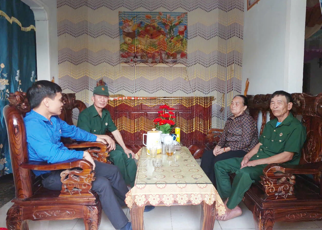 Ký ức thanh xuân không thể nào quên với những cựu chiến binh tham gia chiến đấu, phục vụ chiến đấu tại Bến phà Gianh - Ảnh: X.P