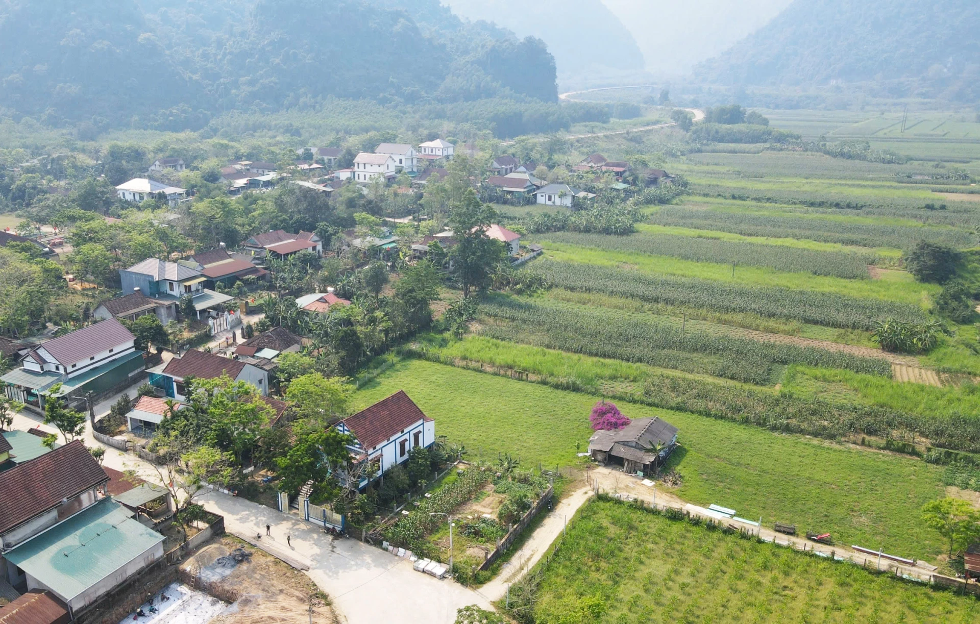 Một góc trung tâm xã Trường Sơn - Ảnh: P.P