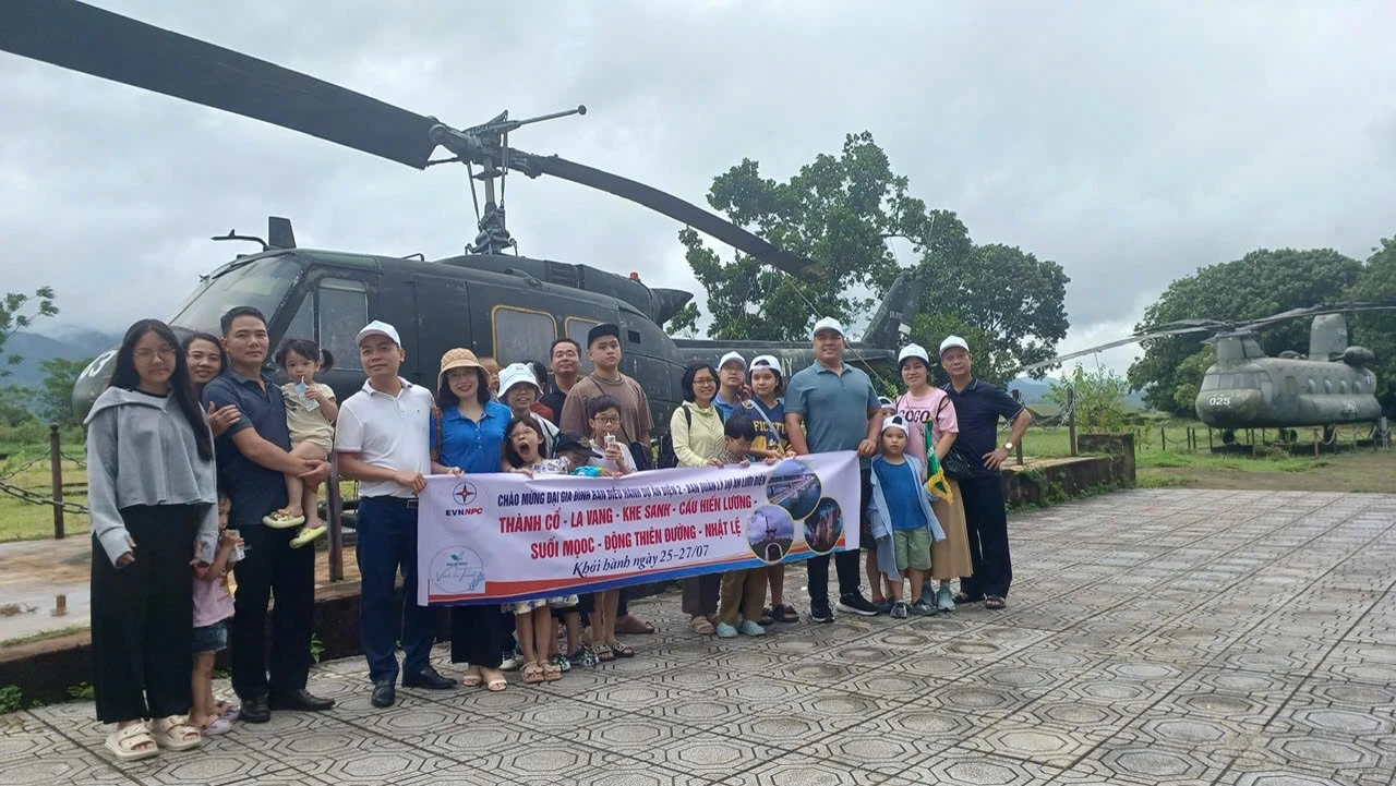 Tour kết nối đầu tiên do Công ty TNHH Thương mại, xây dựng và du lịch Vĩnh Hồ tổ chức - Ảnh: NVCC