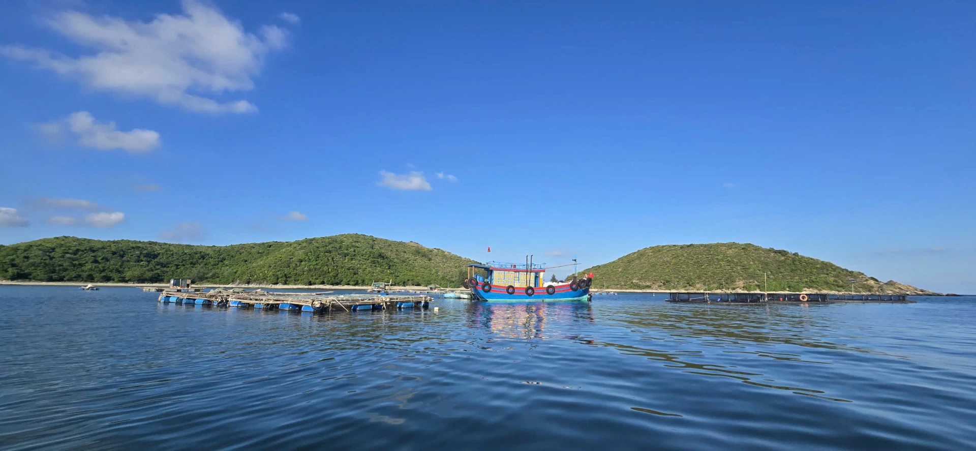 Một góc khu vực bảo vệ nguồn lợi thủy sản Hòn La-Vũng Chùa -Ảnh: V.P