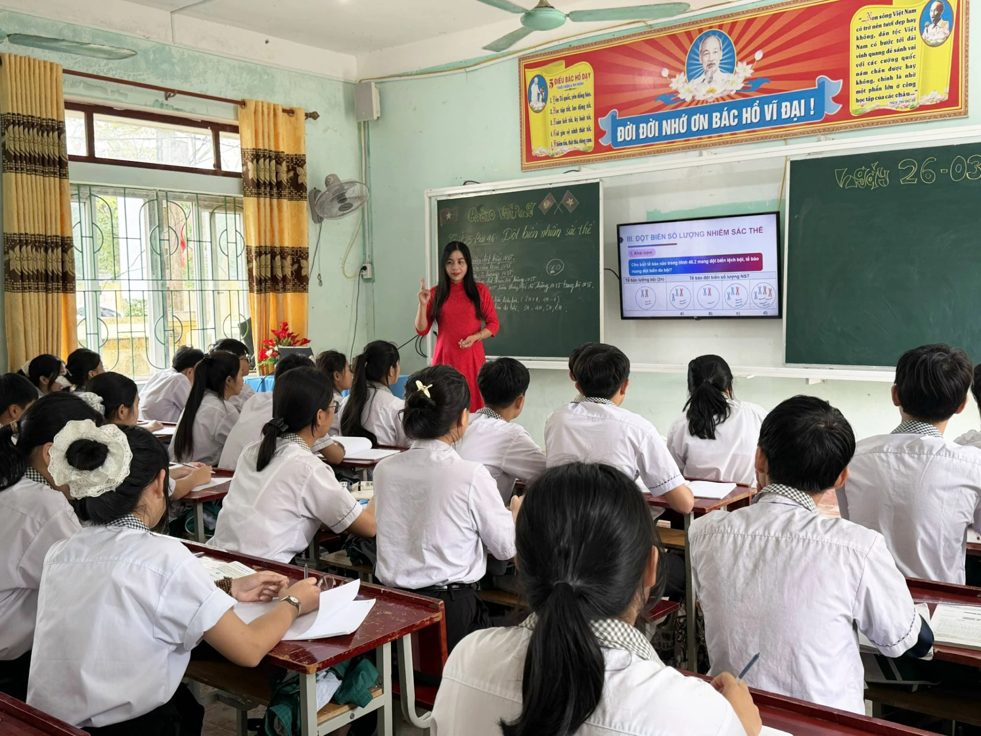 Một tiết học sôi nổi ở Trường THCS Mai Thủy - Ảnh: Nh.V