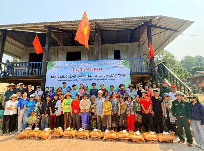 Chương trình 'Vượt thác Tam Lu-Thắp sáng Trường Sơn'