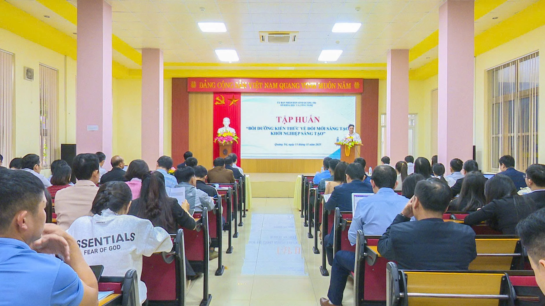 Công tác tập huấn kỹ năng số được đẩy mạnh trong thời gian qua, góp phần lan tỏa phong trào “Bình dân học vụ số”. Ảnh: T.Nghĩa