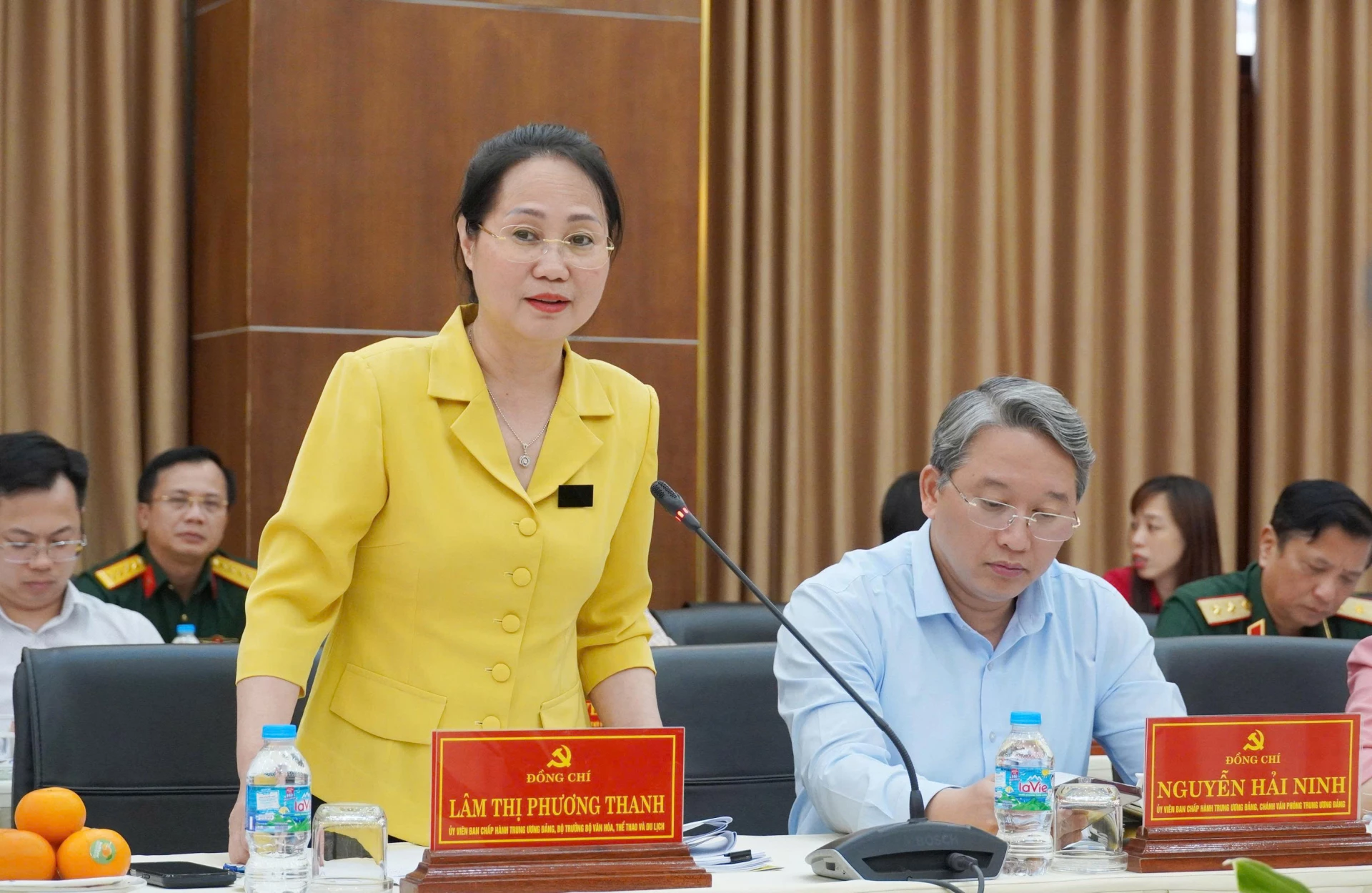 Đồng chí Bộ trưởng Bộ Văn hóa, Thể thao và Du lịch Lâm Thị Phương Thanh phát biểu tại buổi làm việc - Ảnh: X.P