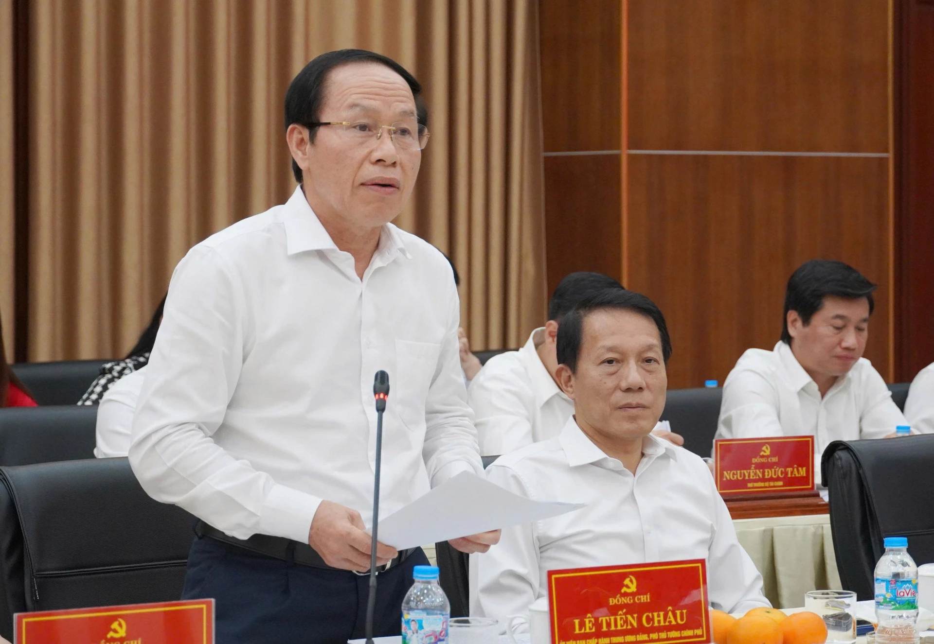 Đồng chí Phó thủ tướng Chính phủ Lê Tiến Châu phát biểu tại buổi làm việc - Ảnh: X.P