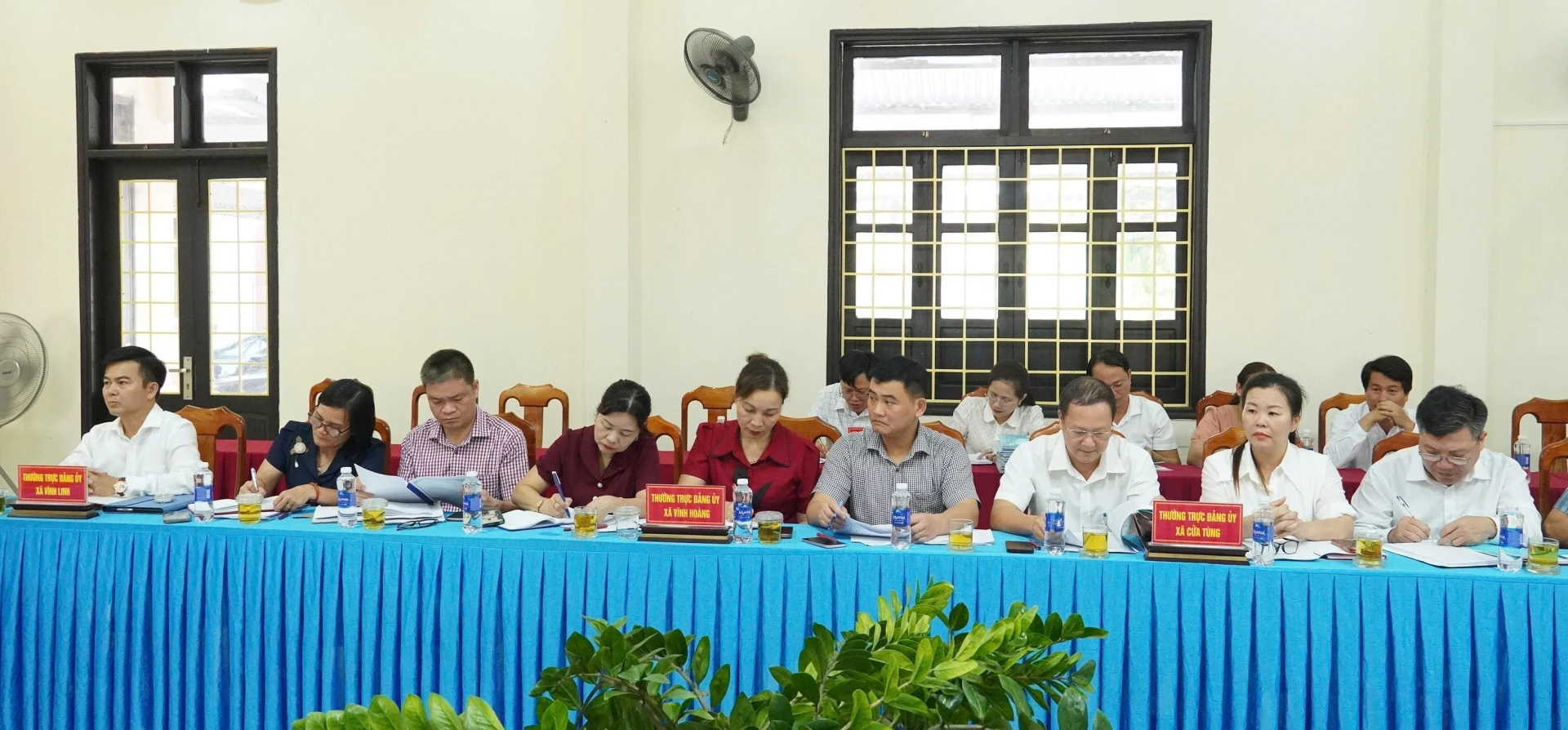 Đại biểu tham dự buổi làm việc - Ảnh: Q.V
