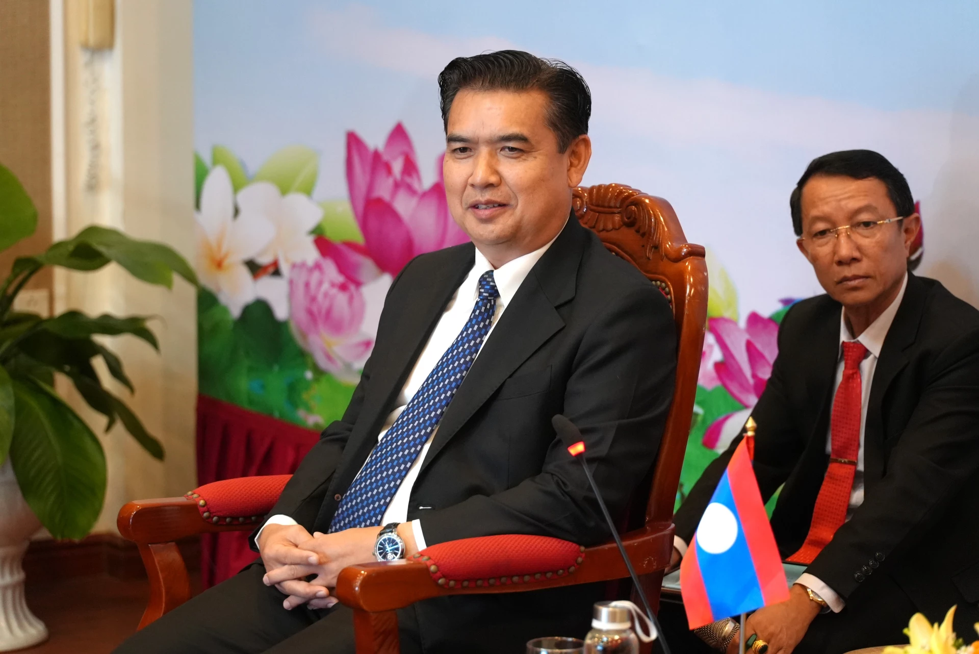 Đồng chí Xay-xạ-nạ Khột-phu-thon Bí thư Tỉnh ủy Khăm Muồn bày tỏ niềm vui trước sự đón tiếp trọng thị của lãnh đạo tỉnh Quảng Trị - Ảnh: T.Đ