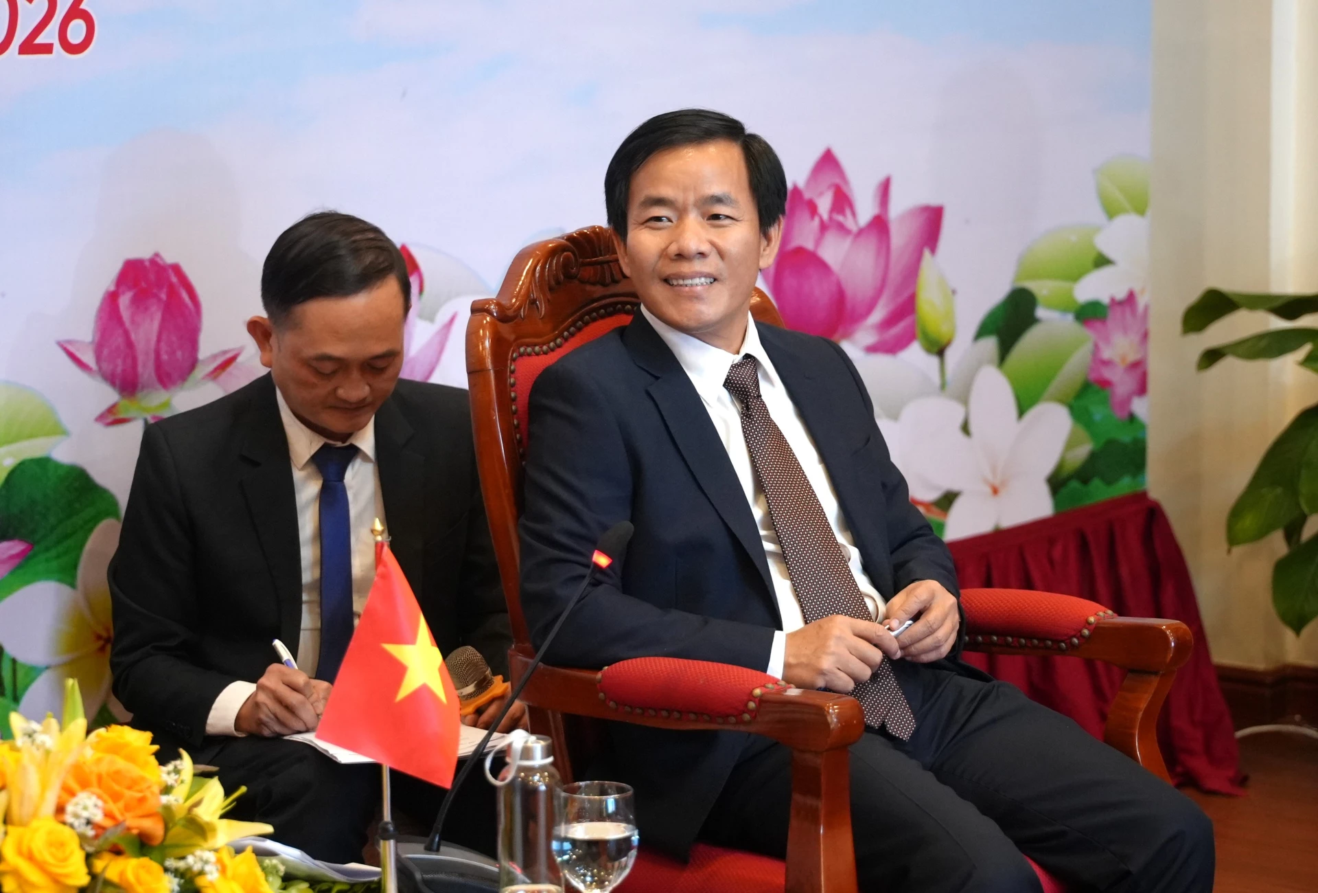 Đồng chí Nguyễn Văn Phương, Bí thư Tỉnh ủy Quảng Trị bày tỏ vui mừng, phấn khởi khi được đón tiếp Đoàn Đại biểu cấp cao tỉnh Khăm Muồn sang thăm và làm việc - Ảnh: T.Đ