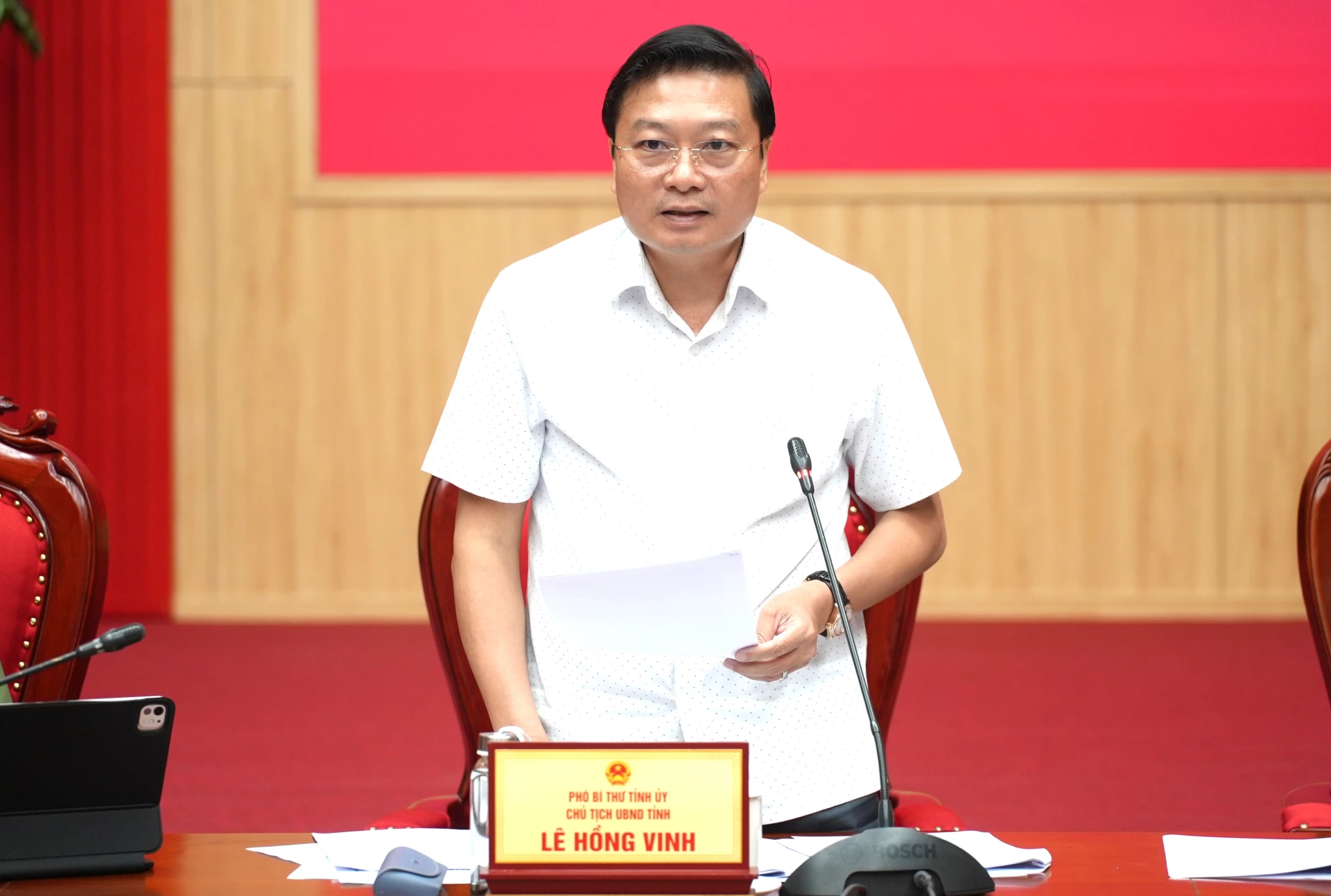 Đồng chí Lê Hồng Vinh, Chủ tịch UBND tỉnh phát biểu kết luận phiên họp - Ảnh: T.Đ 