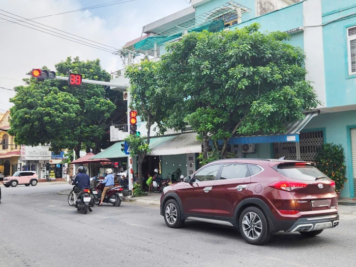 Xử lý 'thấu tình đạt lý' các trường hợp vi phạm giao thông