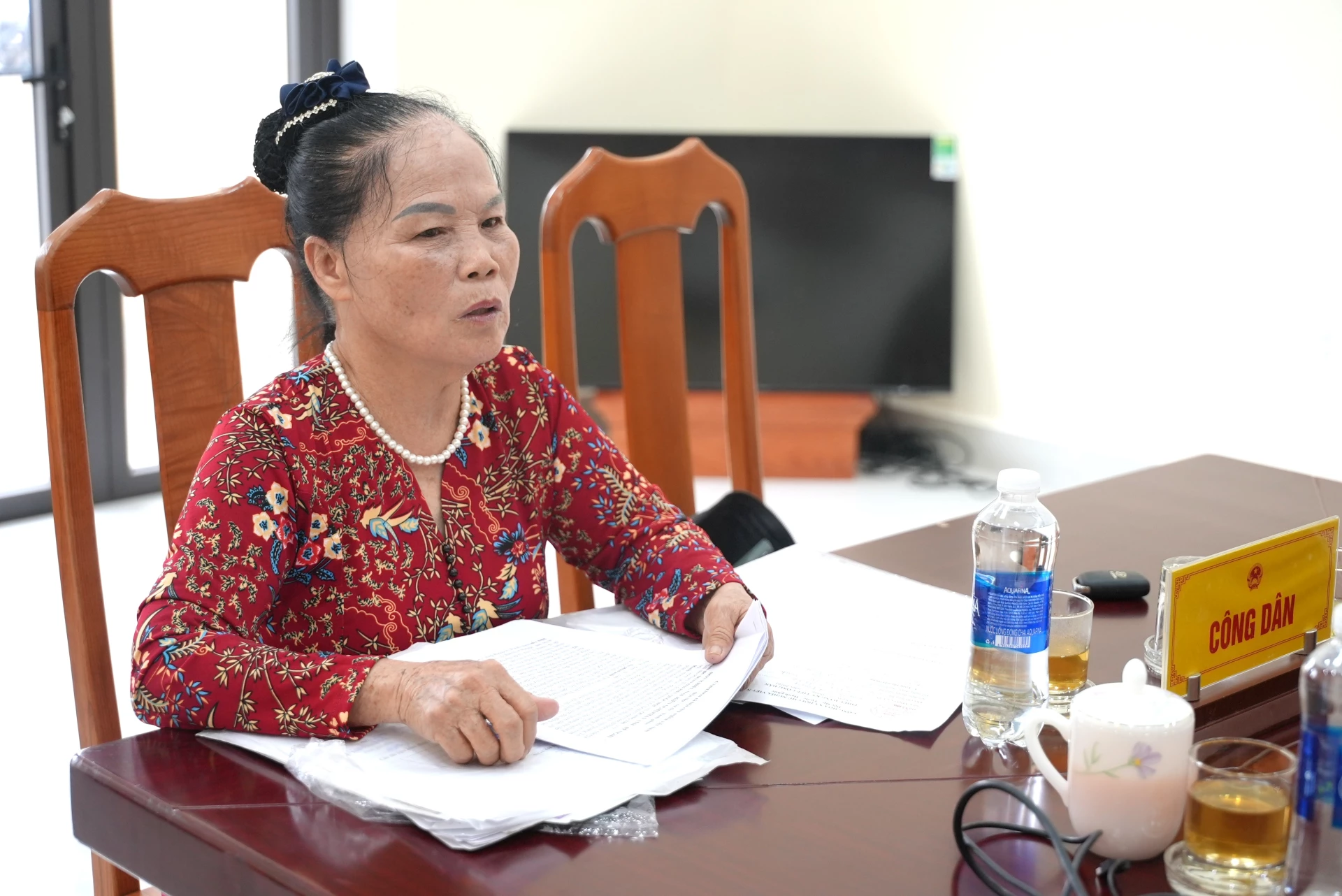 Công dân tham gia phiên tiếp dân của đồng chí Nguyễn Minh Tâm, Phó Trưởng đoàn chuyên trách Đoàn ĐBQH tỉnh - Ảnh: T.Đ