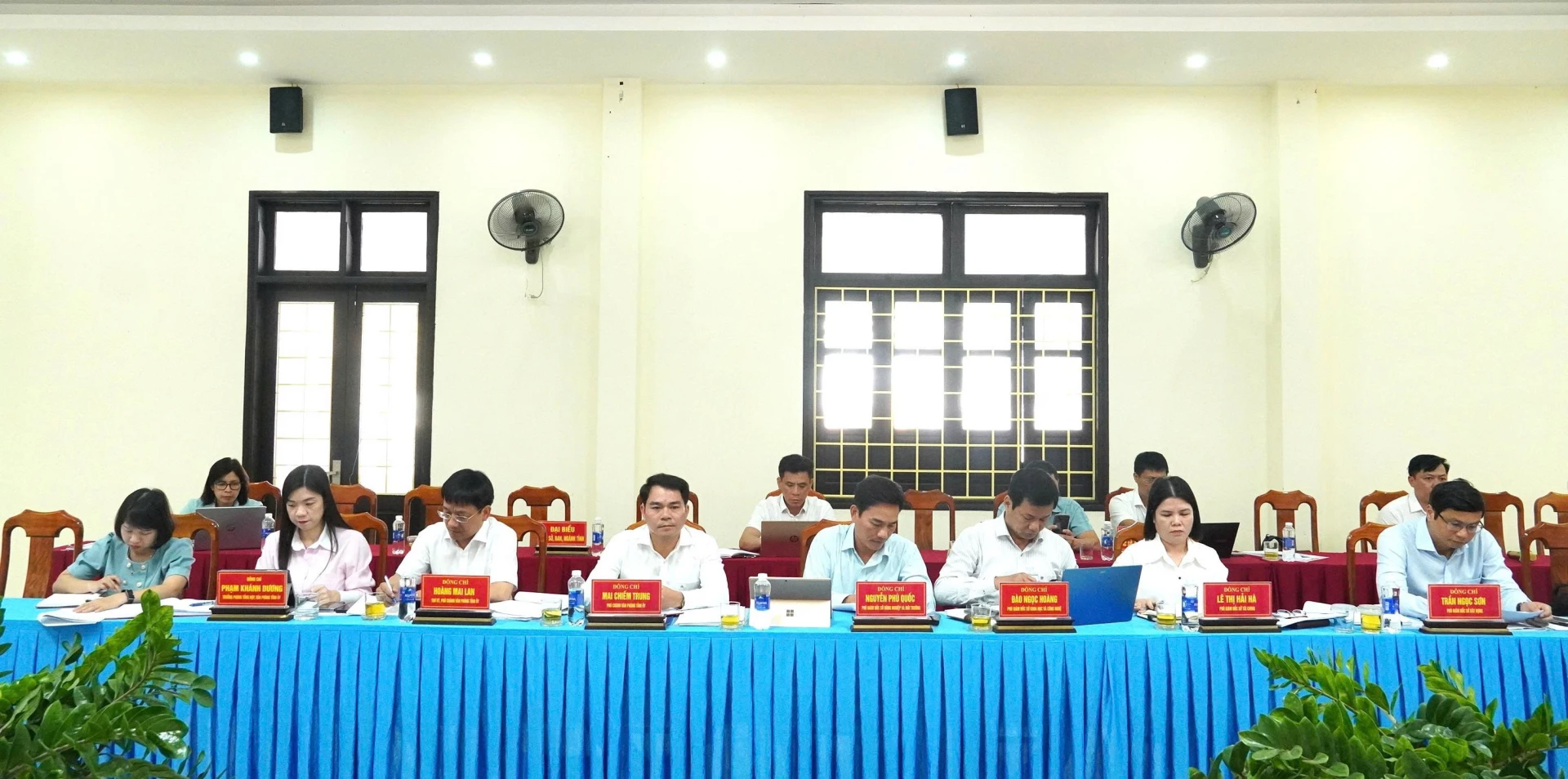 Đại biểu tham dự buổi làm việc - Ảnh: Q.V