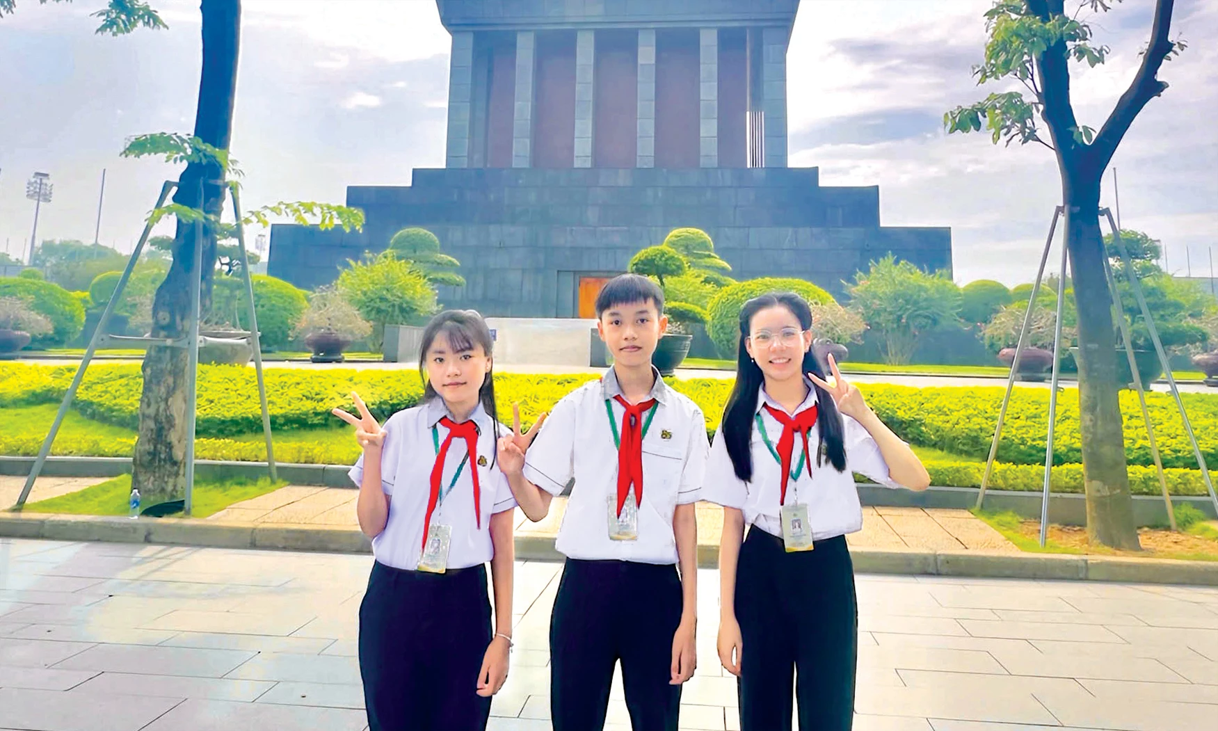 Ba đội viên tỉnh Quảng Trị được tuyên dương Giải thưởng Kim Đồng năm học 2025-2026 - Ảnh: M.H