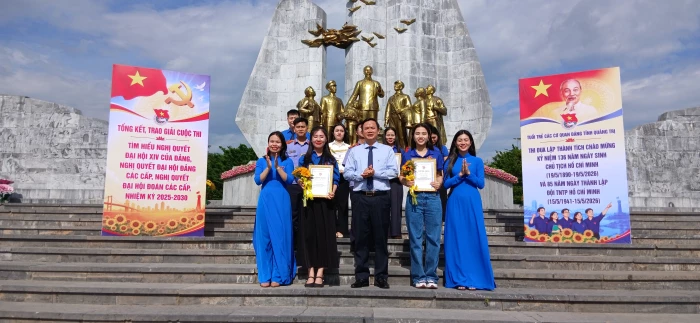 Trao giải cuộc thi tìm hiểu nghị quyết đại hội Đảng, Đoàn các cấp, nhiệm kỳ 2025-2030