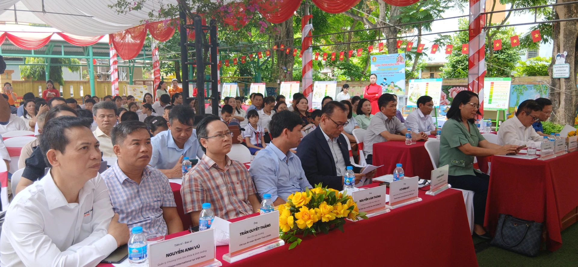 Ảnh: H.Đ Các đại biểu tham dự Sự kiện dinh dưỡng học đường.  