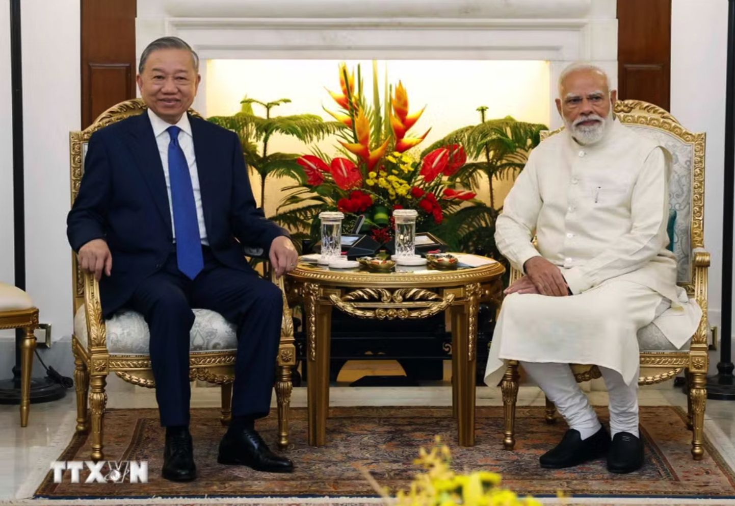 Tổng Bí thư, Chủ tịch nước Tô Lâm và Thủ tướng Ấn Độ Narendra Modi gặp hẹp. (Ảnh: Thống Nhất/TTXVN)