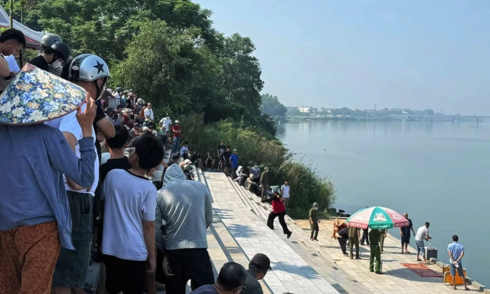 Phát hiện 2 thi thể nổi trên sông Thạch Hãn