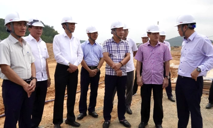 Tạo điều kiện thuận lợi đưa dự án Trang trại chăn nuôi lợn Công nghệ cao Gia Hân đi vào hoạt động đúng tiến độ