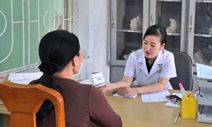 Tạo thuận lợi cho người có HIV tiếp cận dịch vụ y tế