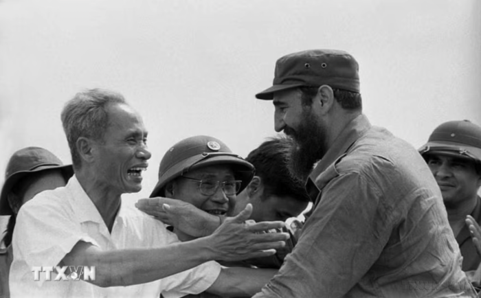 Phối hợp xuất bản tuyển tập tác phẩm của lãnh tụ cách mạng Cuba Fidel Castro Ruz