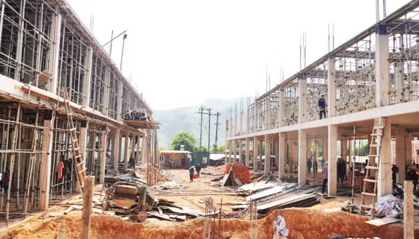 Công trường dự án xây dựng Trường nội trú tiểu học và trung học cơ sở Đakrông, tỉnh Quảng Trị. (Ảnh: HIẾU MINH)