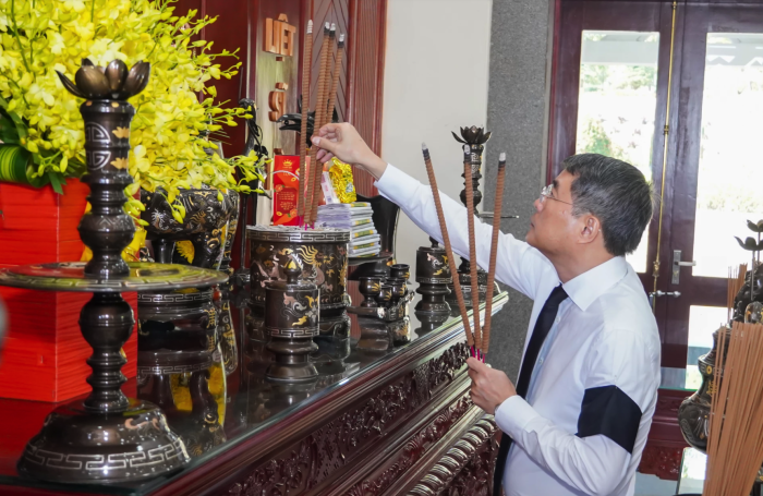 Đoàn công tác của Chính phủ tri ân các anh hùng liệt sĩ tại Quảng Trị