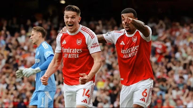 Arsenal thắng tưng bừng để tạo áp lực lớn cho Man City.