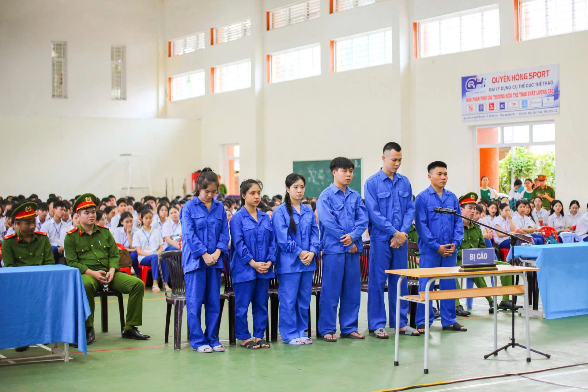 Các bị cáo tại phiên tòa - Ảnh: MT