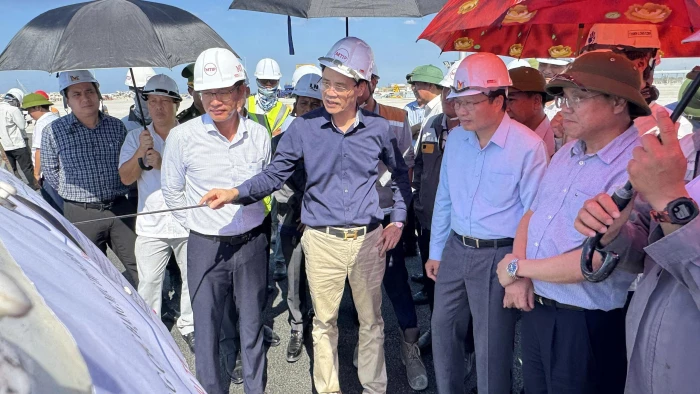 Đôn đốc tháo gỡ khó khăn, vướng mắc trong triển khai dự án Khu bến cảng Mỹ Thủy
