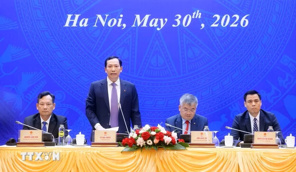 Thượng tướng Lê Văn Tuyến, Ủy viên Trung ương Đảng, Thứ trưởng Bộ Công an trả lời câu hỏi của phóng viên các cơ quan thông tấn, báo chí trong nước và quốc tế. (Ảnh: Phạm Kiên/TTXVN)