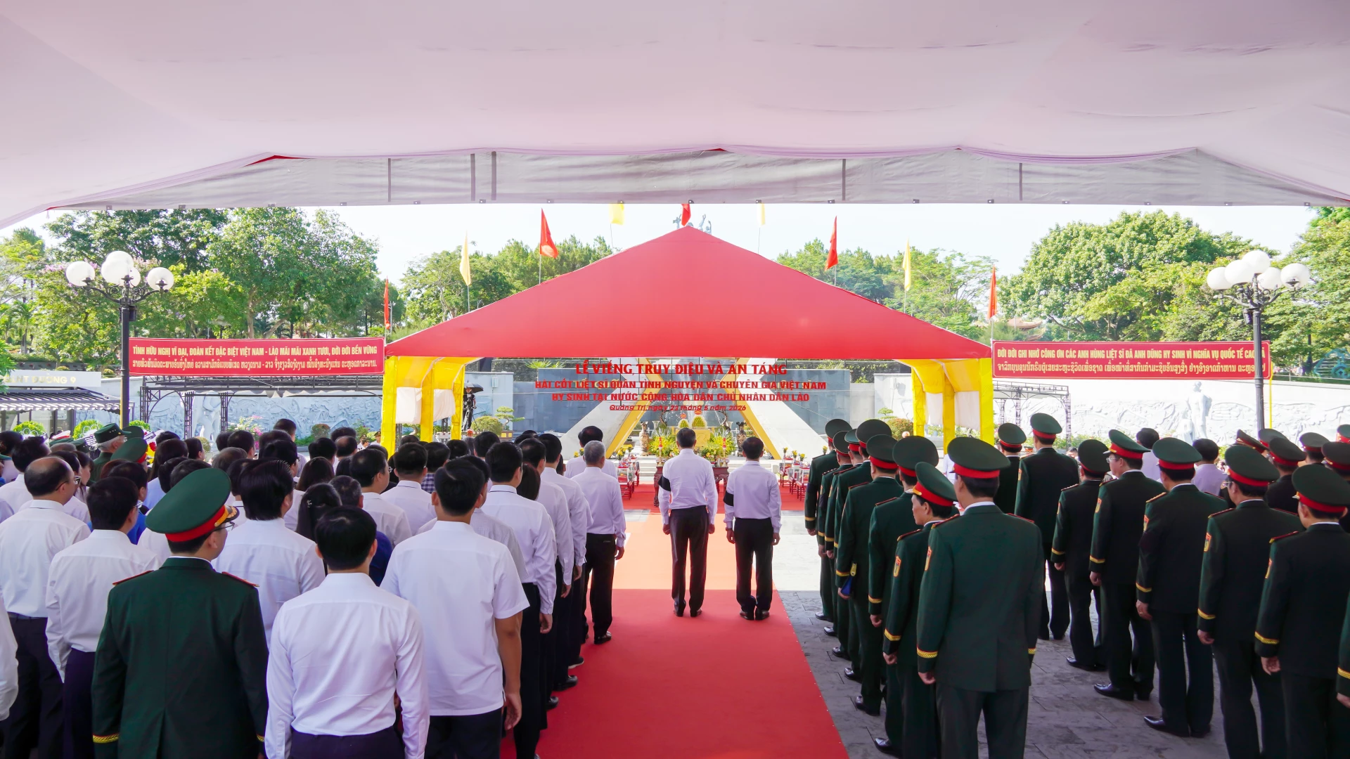 Quang cảnh buổi lễ.