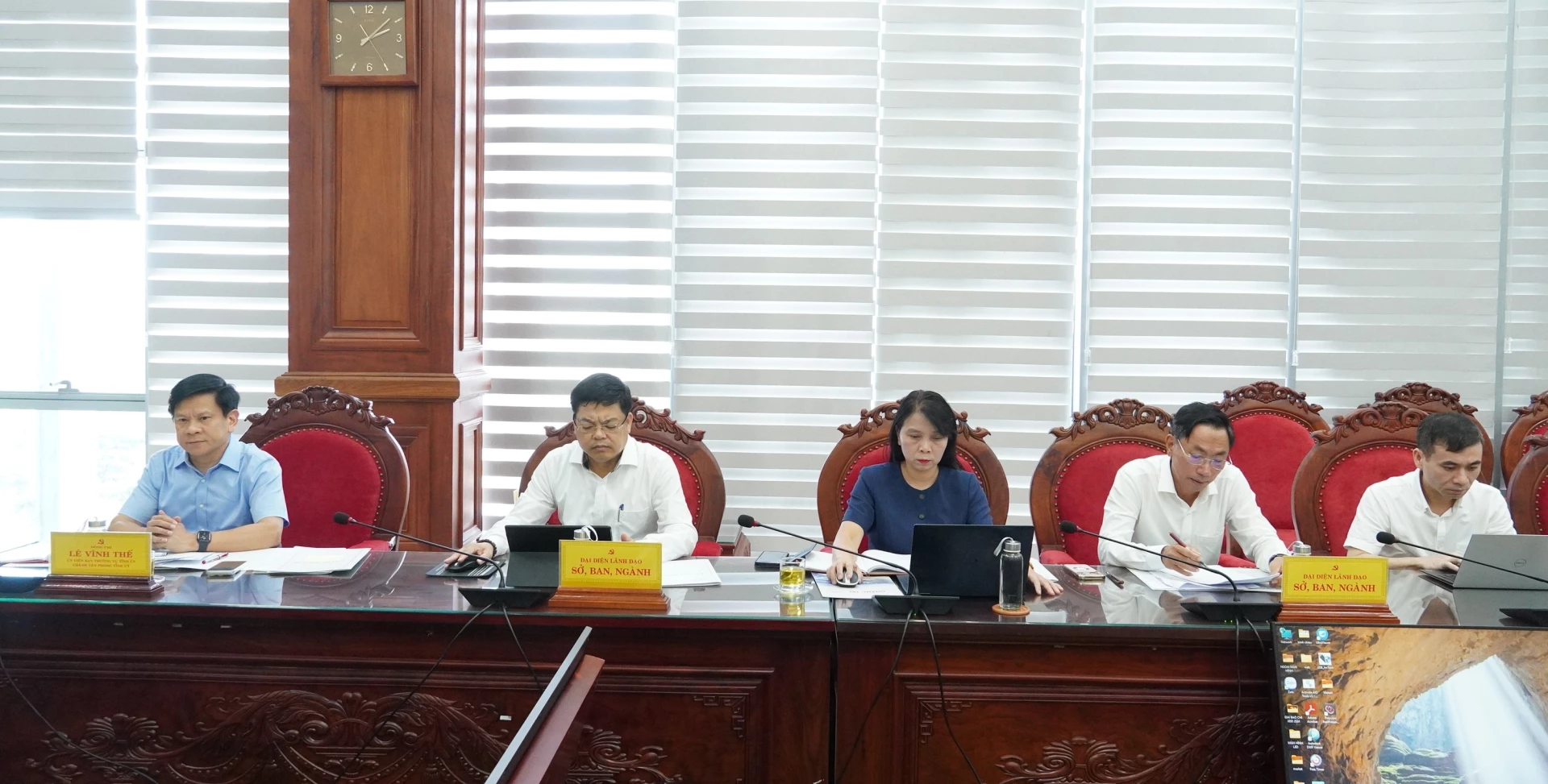 Đại biểu tham dự buổi làm việc - Ảnh: Q.V