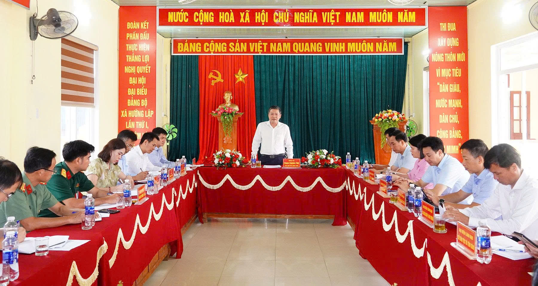 Đồng chí Phó chủ tịch UBND tỉnh phát biểu chỉ đạo tại buổi làm việc - Ảnh: LT