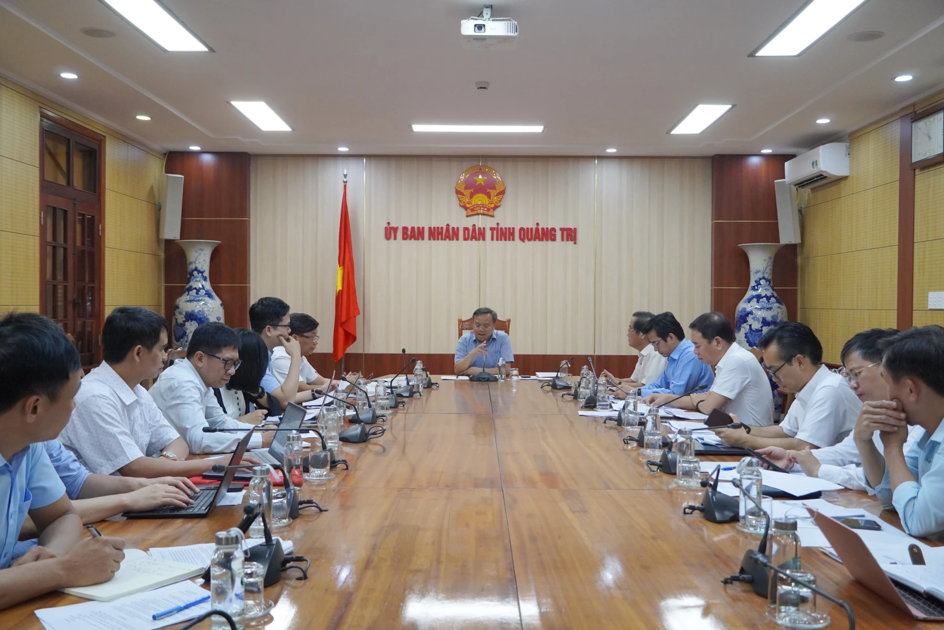 Quang cảnh cuộc họp - Ảnh: HL