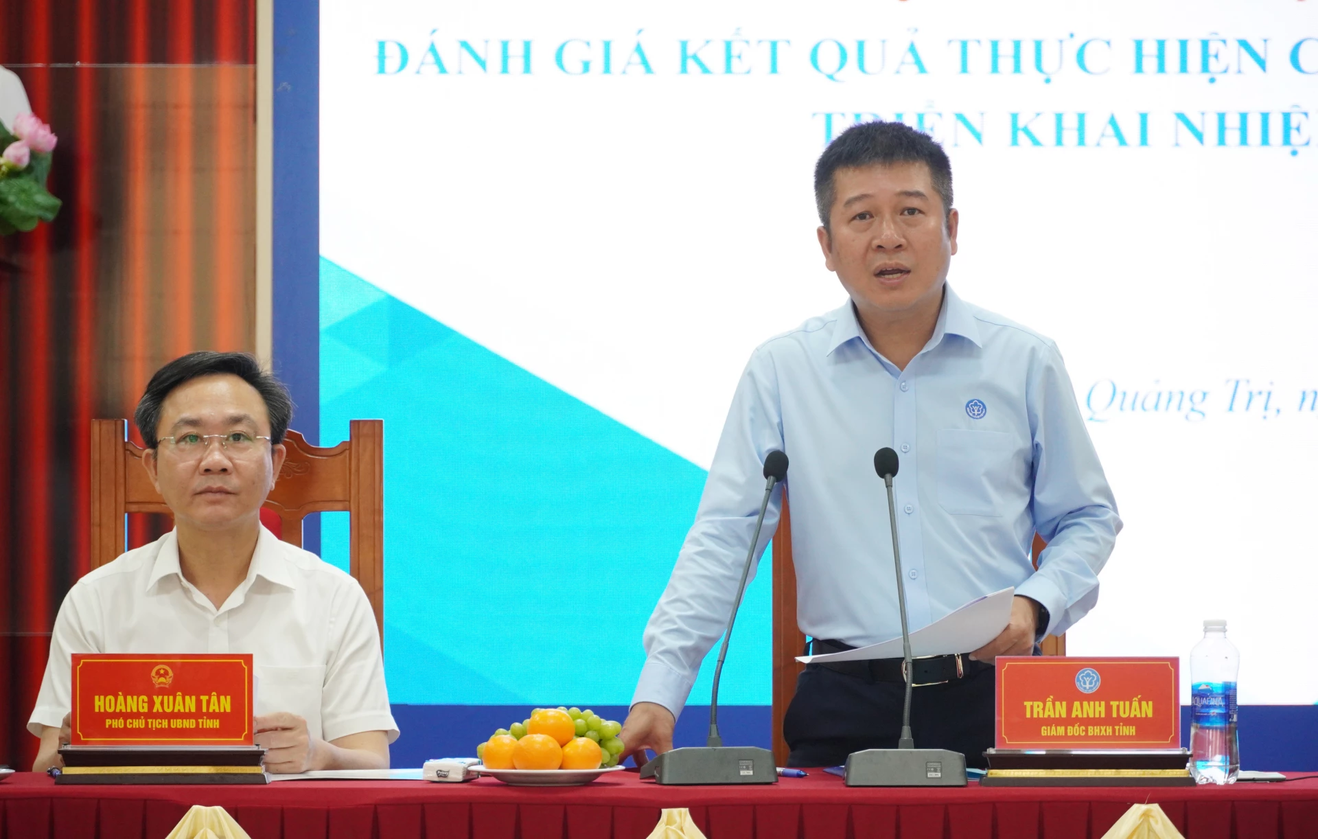 Các đồng chí chủ trì hội nghị điều hành phiên thảo luận - Ảnh: HL