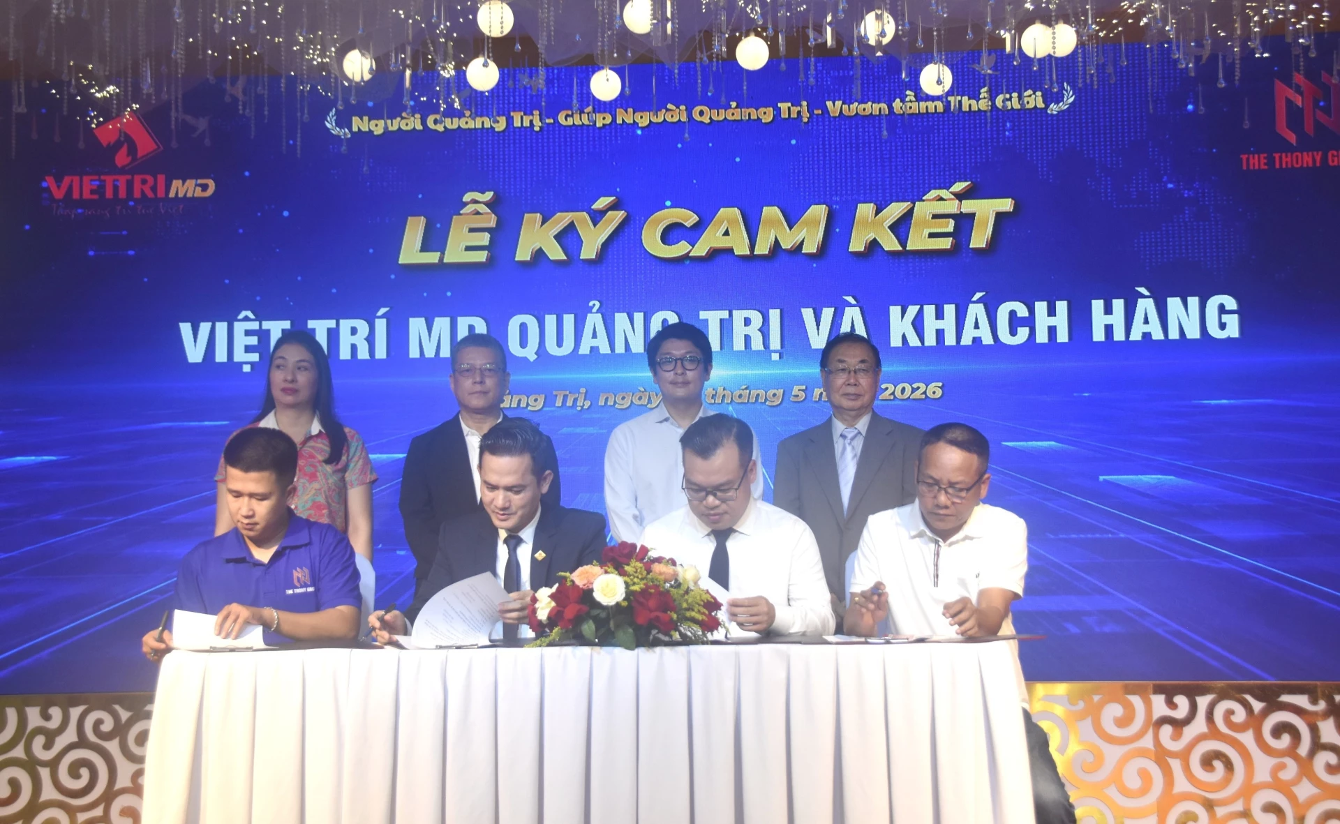 Các đơn vị, đối tác ký cam kết - Ảnh: ĐV