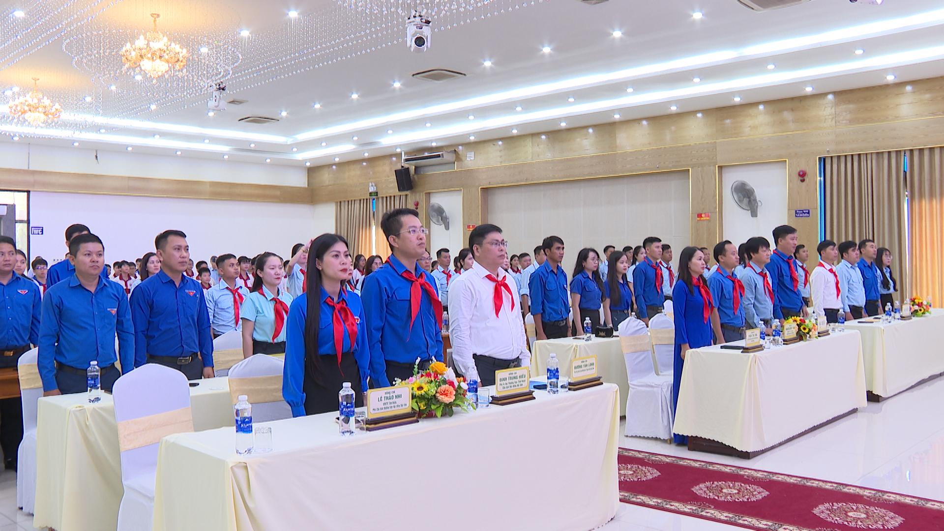 Các đại biểu tham dự chương trình - Ảnh: PĐ