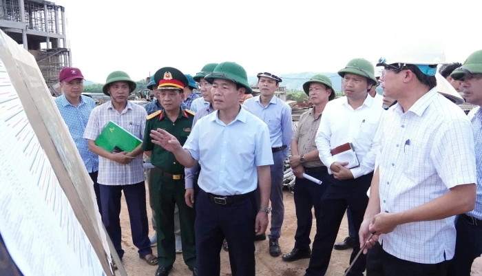 Huy động tối đa nhân lực, bảo đảm tiến độ các Trường nội trú TH và THCS trên địa bàn