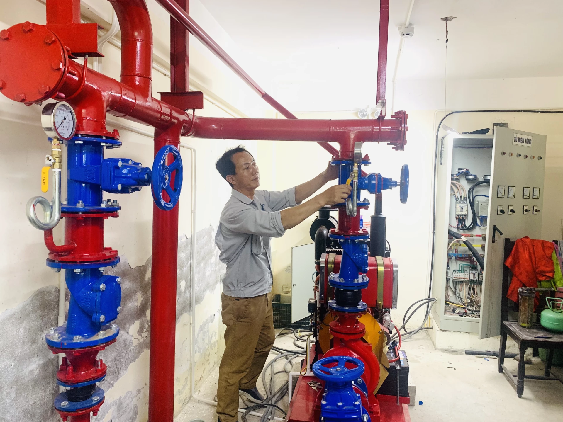 Hệ thống thiết bị phòng cháy chữa cháy cơ quan Báo và PTTH Quảng Trị được kiểm tra, bảo dưỡng thường xuyên - Ảnh: Đ.V