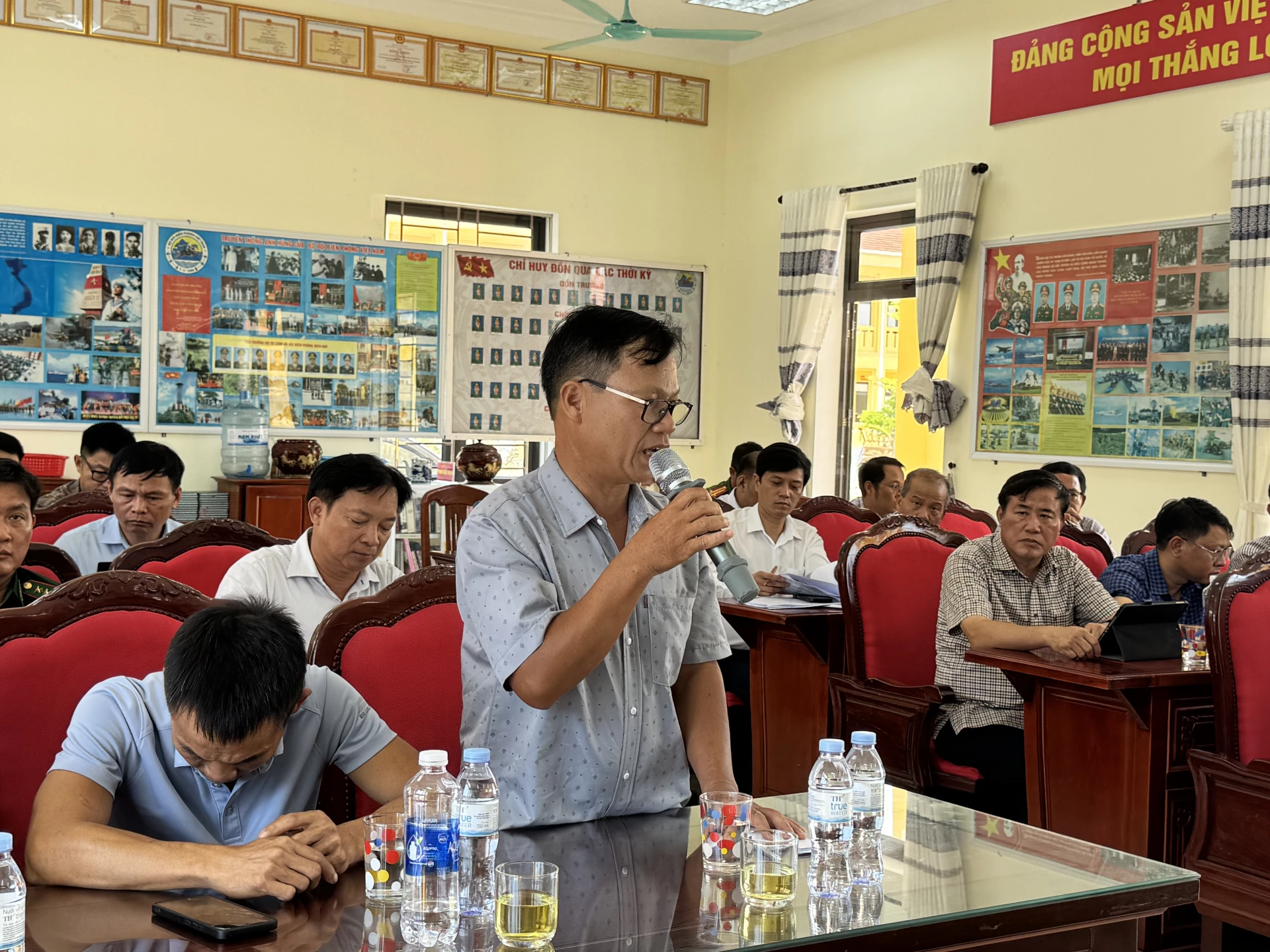 Người dân bày tỏ sự đồng thuận với phương án bồi thường hỗ trợ mới- Ảnh: Mai Linh