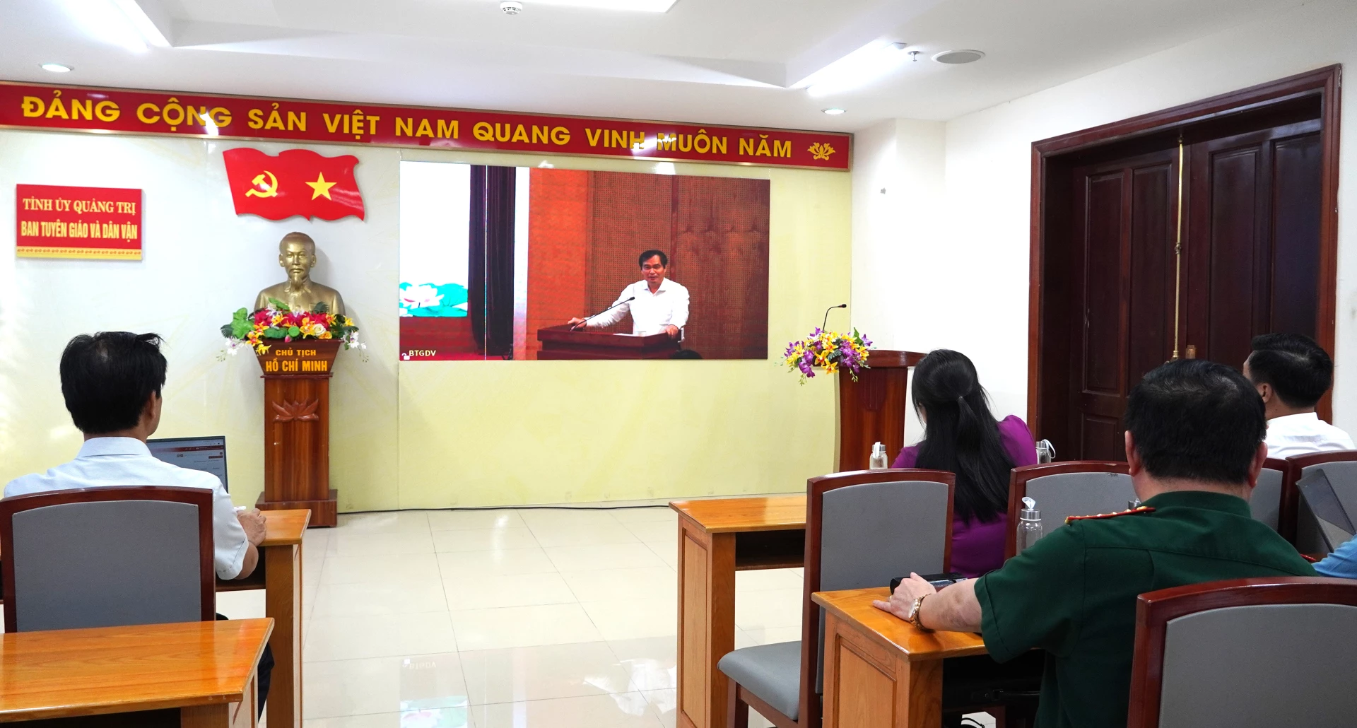 Đồng chí Phan Xuân Thủy, Phó Trưởng ban Tuyên giáo và Dân vận Trung ương định hướng công tác tuyên truyền - Ảnh: H.Tr.
