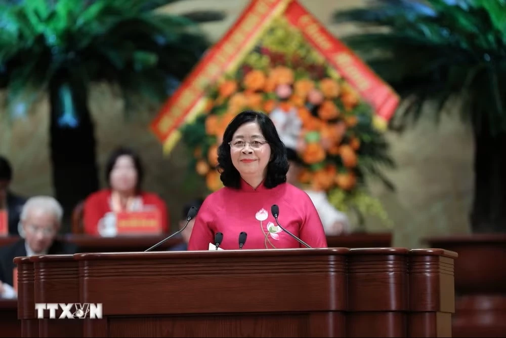 Đồng chí Bùi Thị Minh Hoài, Ủy viên Bộ Chính trị, Bí thư Trung ương Đảng, Bí thư Đảng ủy Mặt trận Tổ quốc, các đoàn thể Trung ương, Chủ tịch Ủy ban Trung ương Mặt trận Tổ quốc Việt Nam đọc Diễn văn khai mạc Đại hội. (Ảnh: Minh Đức/TTXVN)