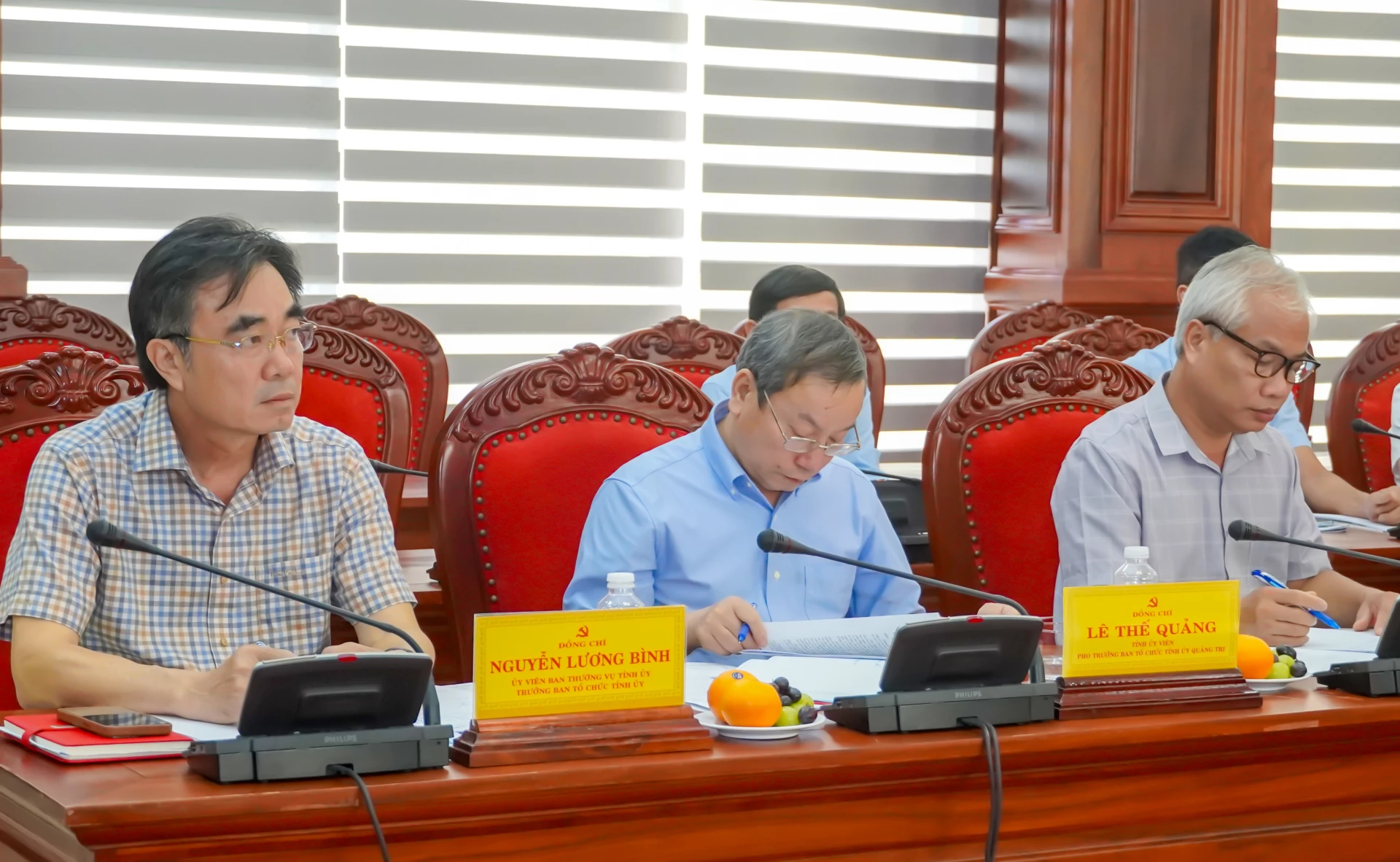 Các đại biểu tham dự buổi làm việc - Ảnh: N.H