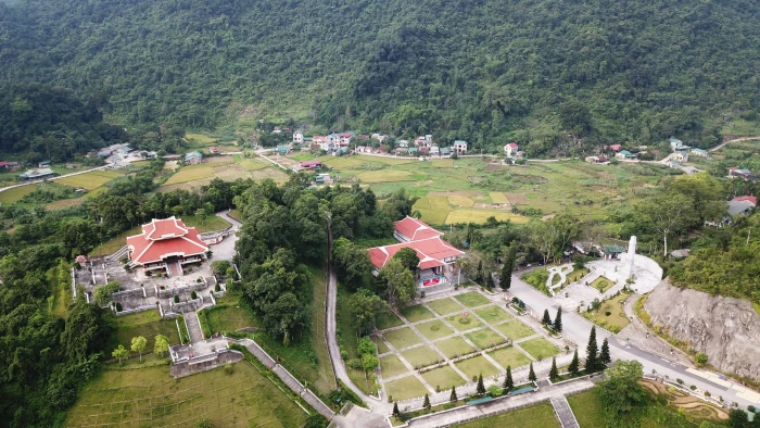Khởi hành từ Pác Bó