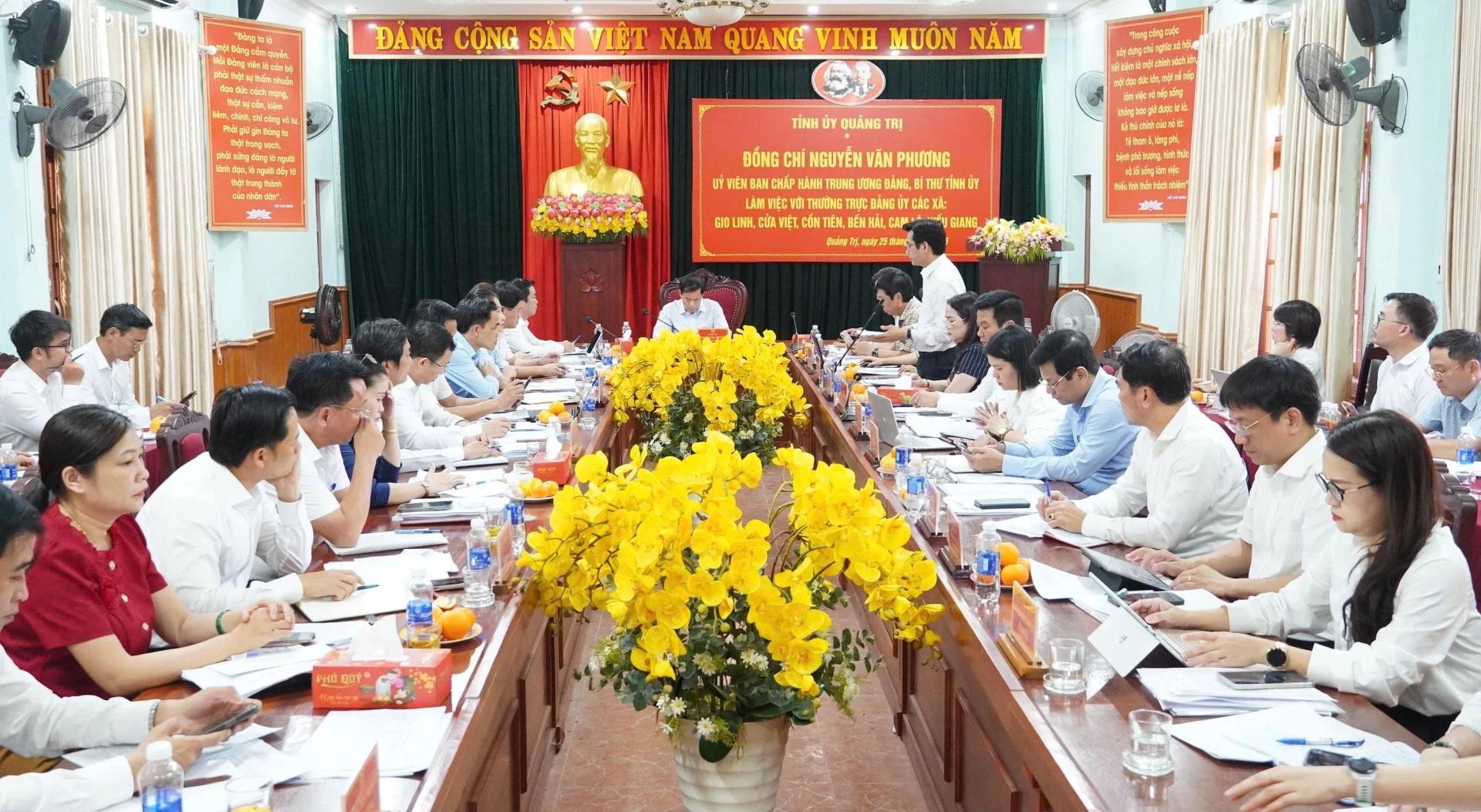 Quang cảnh buổi làm việc - Ảnh: Q.V