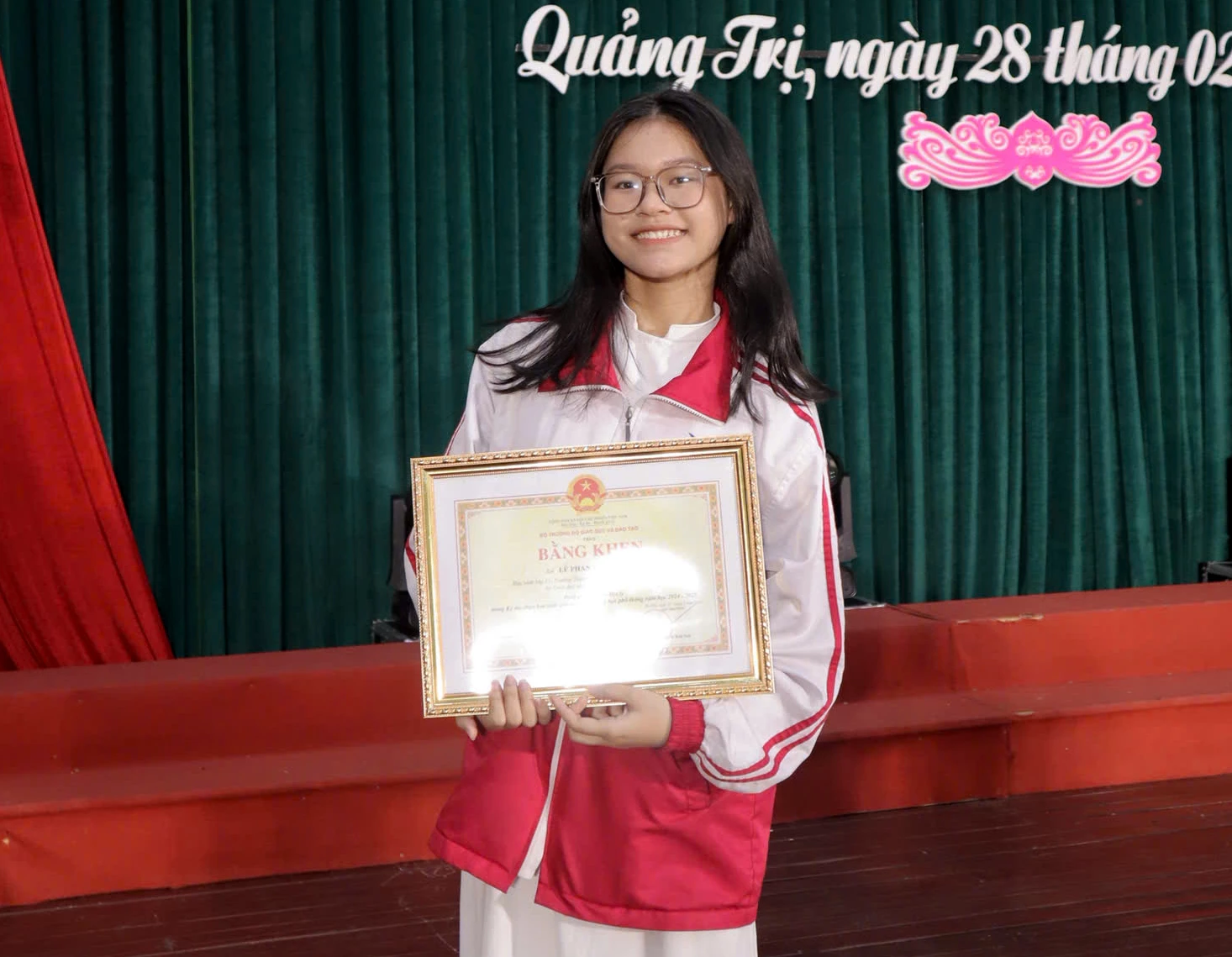 Lê Phan Khánh Đan là học sinh nổi bật với bề dày thành tích học tập- Ảnh: NVCC