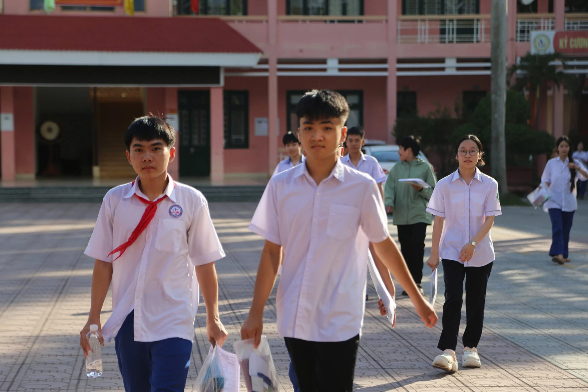 Theo nhiều thí sinh, đề thi năm nay sát với  chương trình học và có tính gợi mở - Ảnh: T.P 
